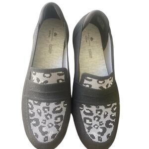 Clarks Cloudsteppers Women’s Size 8 Black Gray Knit Slip On Shoes Comfort Flats